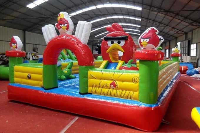 Commercieel Opblaasbaar Spronghuis Angry Birds dat voor Jonge geitjes wordt als thema gehad
